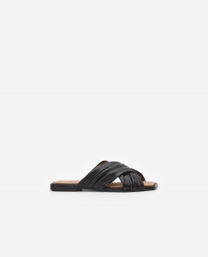 Black Shoes Flattered Gabriella Leather Sandals | UCAND36411