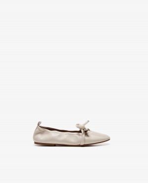 White Shoes Flattered Polly Leather Ballet Flats | CAXBR13762