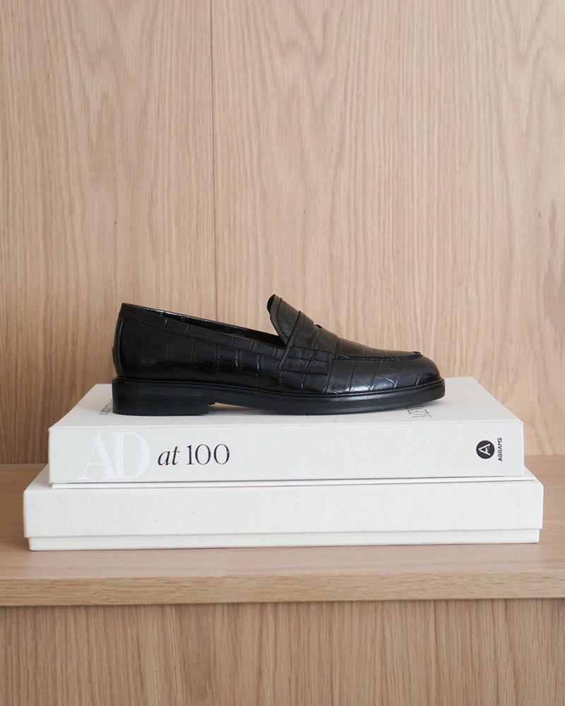 Black Shoes Flattered Sara Croco Leather Loafers | PCAQX31698