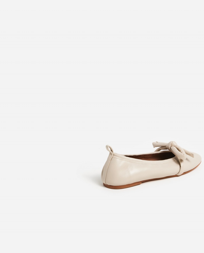 White Shoes Flattered Polly Leather Ballet Flats | CAXBR13762